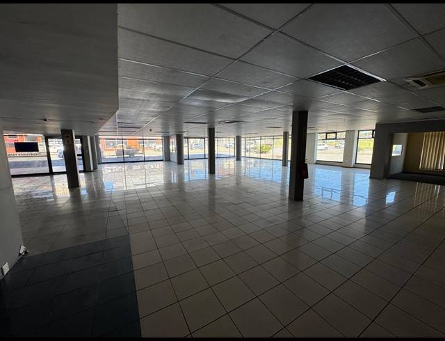 7,500M² OFFICE FOR SALE IN EAST LONDON CENTRAL